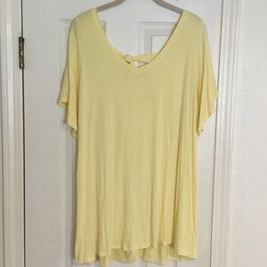 NWOT Lane Bryant Light Yellow V-Neck Flutter Sleeve Swing Tie back Tee